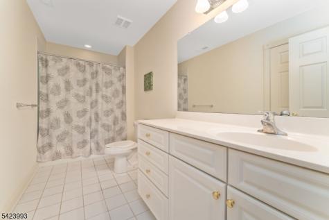 4 Nortwick Court Franklin NJ 08873