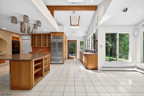 53 Joan Drive Watchung NJ 07069