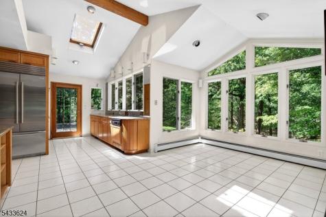 53 Joan Drive Watchung NJ 07069