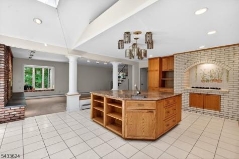 53 Joan Drive Watchung NJ 07069