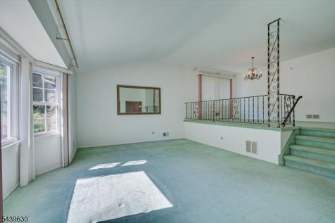 9 Annette Drive Edison NJ 08820