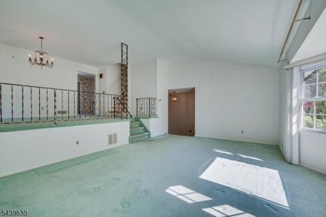 9 Annette Drive Edison NJ 08820