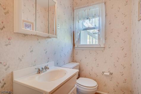 9 Annette Drive Edison NJ 08820