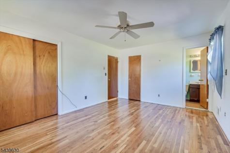 9 Annette Drive Edison NJ 08820