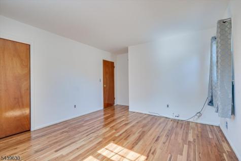 9 Annette Drive Edison NJ 08820