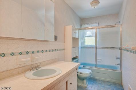 9 Annette Drive Edison NJ 08820