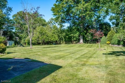 9 Annette Drive Edison NJ 08820