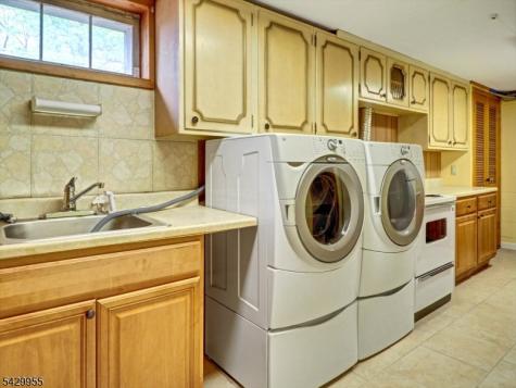 857 Grove Street Rahway NJ 07065