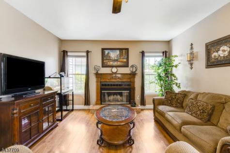 6 Snead Court Mount Olive NJ 07836