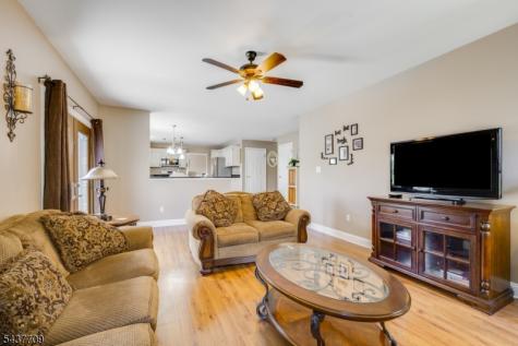 6 Snead Court Mount Olive NJ 07836