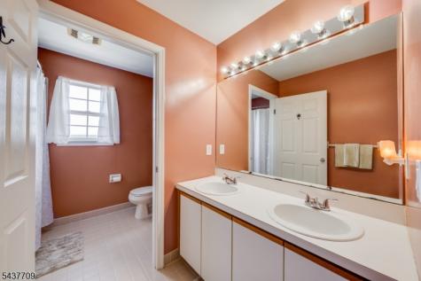 6 Snead Court Mount Olive NJ 07836