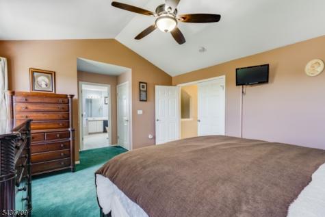 6 Snead Court Mount Olive NJ 07836