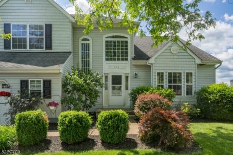 6 Snead Court Mount Olive NJ 07836