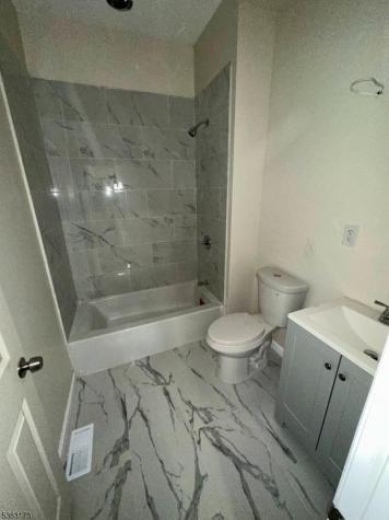 377 Littleton Avenue Newark NJ 07103