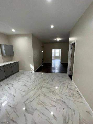 377 Littleton Avenue Newark NJ 07103