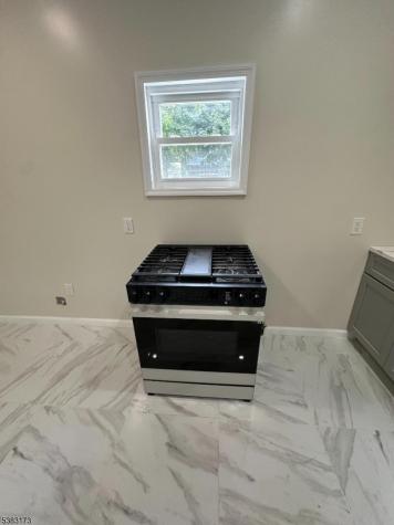 377 Littleton Avenue Newark NJ 07103