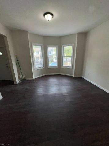 377 Littleton Avenue Newark NJ 07103