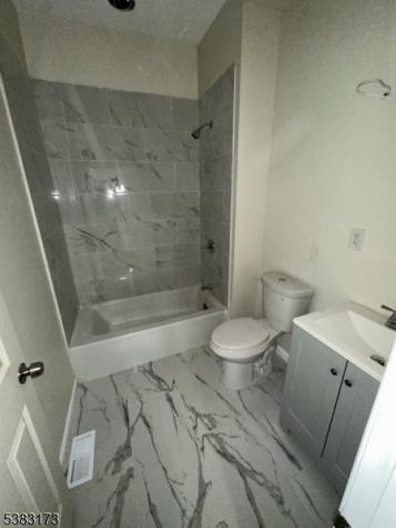 377 Littleton Avenue Newark NJ 07103