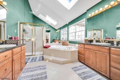 24 Vista Drive Mount Olive NJ 07836