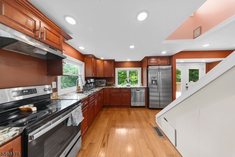 6 Hoover Road Jefferson NJ 07438