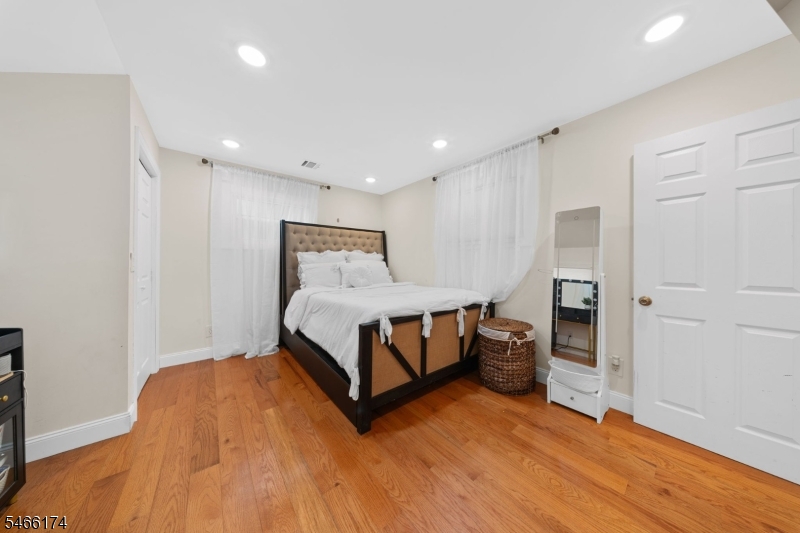 6 Hoover Road Jefferson NJ 07438