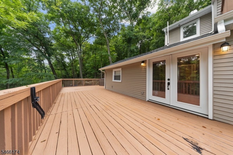 6 Hoover Road Jefferson NJ 07438