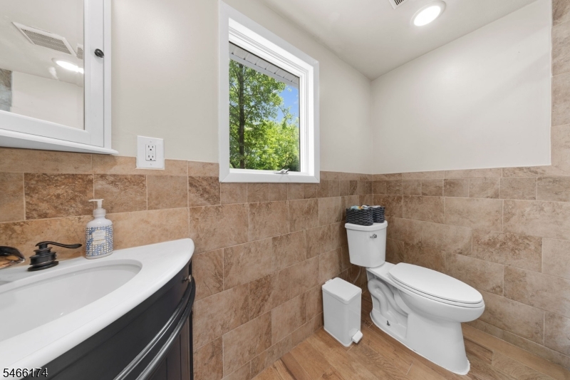 6 Hoover Road Jefferson NJ 07438