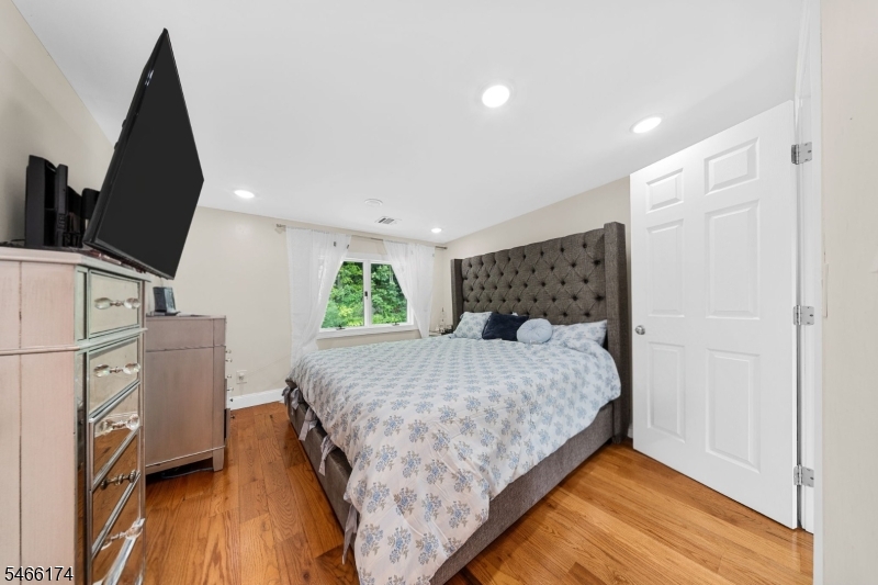 6 Hoover Road Jefferson NJ 07438