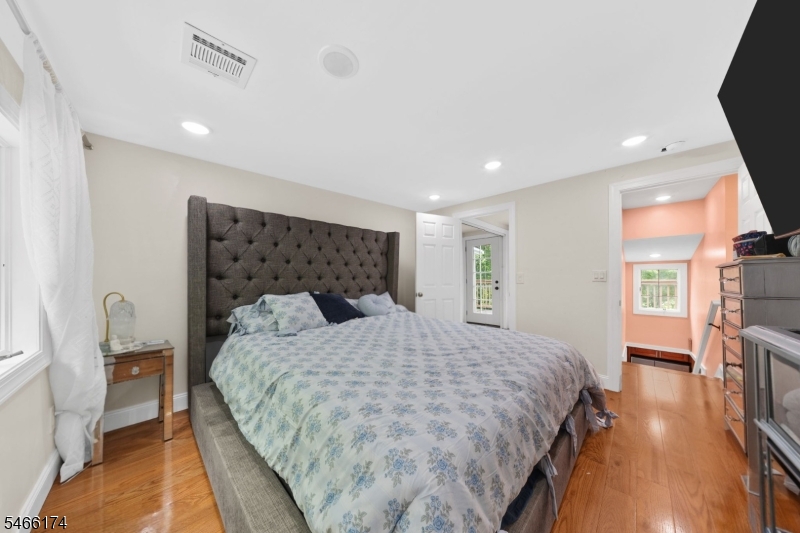 6 Hoover Road Jefferson NJ 07438