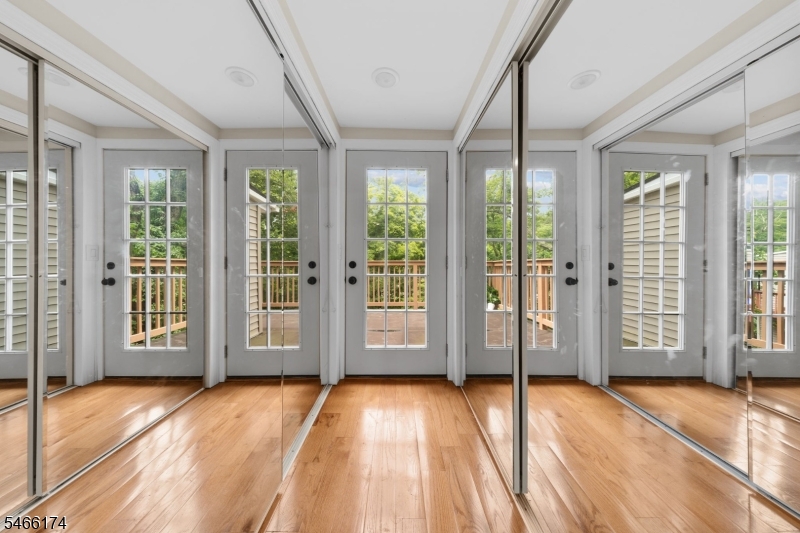 6 Hoover Road Jefferson NJ 07438