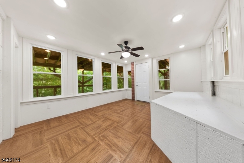 6 Hoover Road Jefferson NJ 07438
