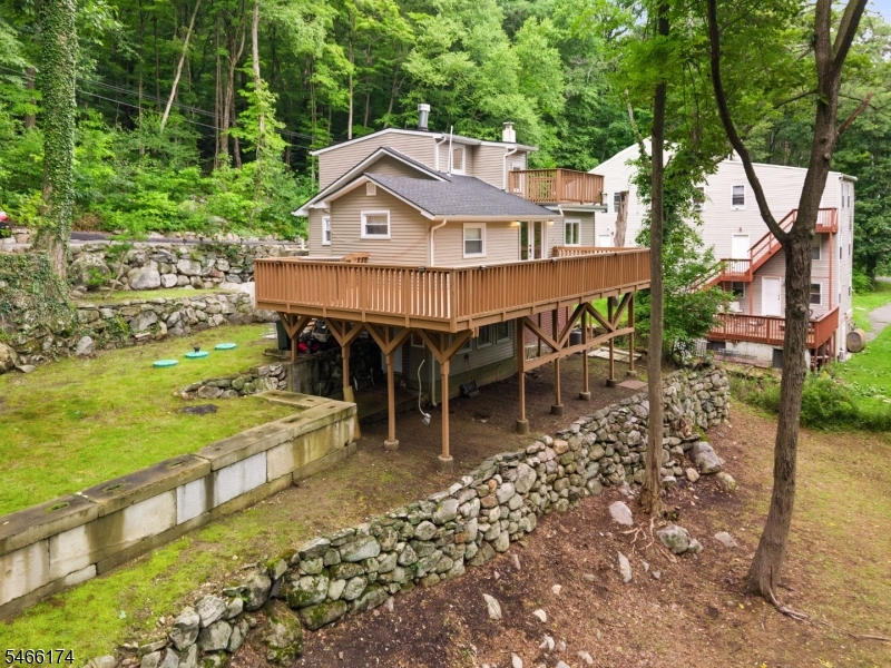 6 Hoover Road Jefferson NJ 07438