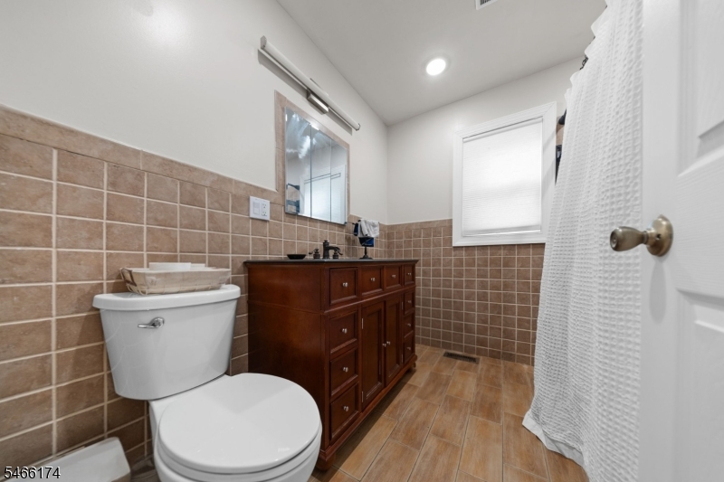 6 Hoover Road Jefferson NJ 07438