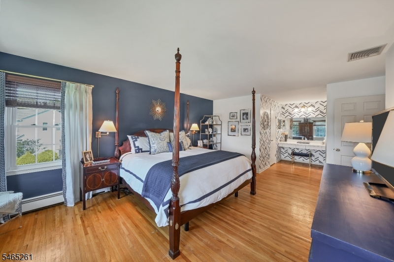 8 Elm Court Washington NJ 07853