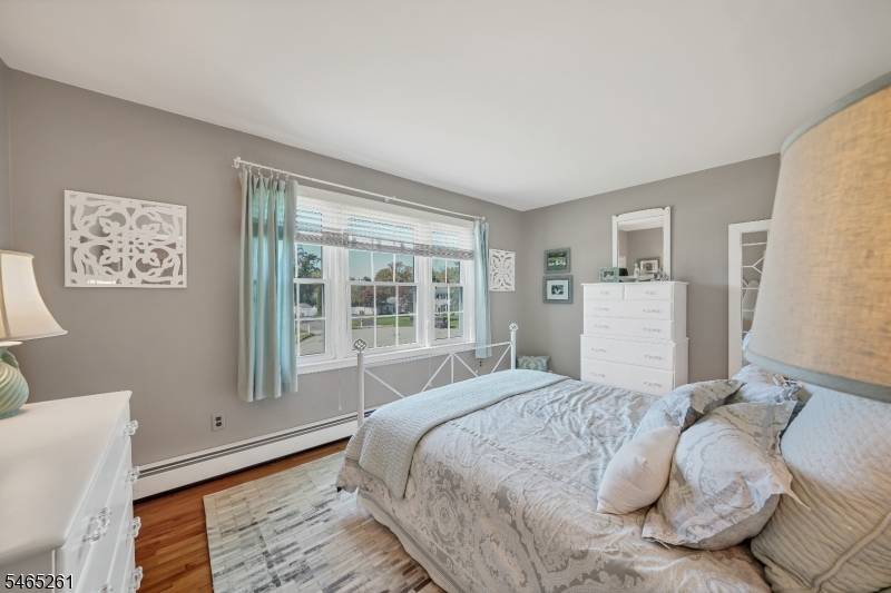8 Elm Court Washington NJ 07853