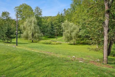 1 Woodside Drive Montville NJ 07005