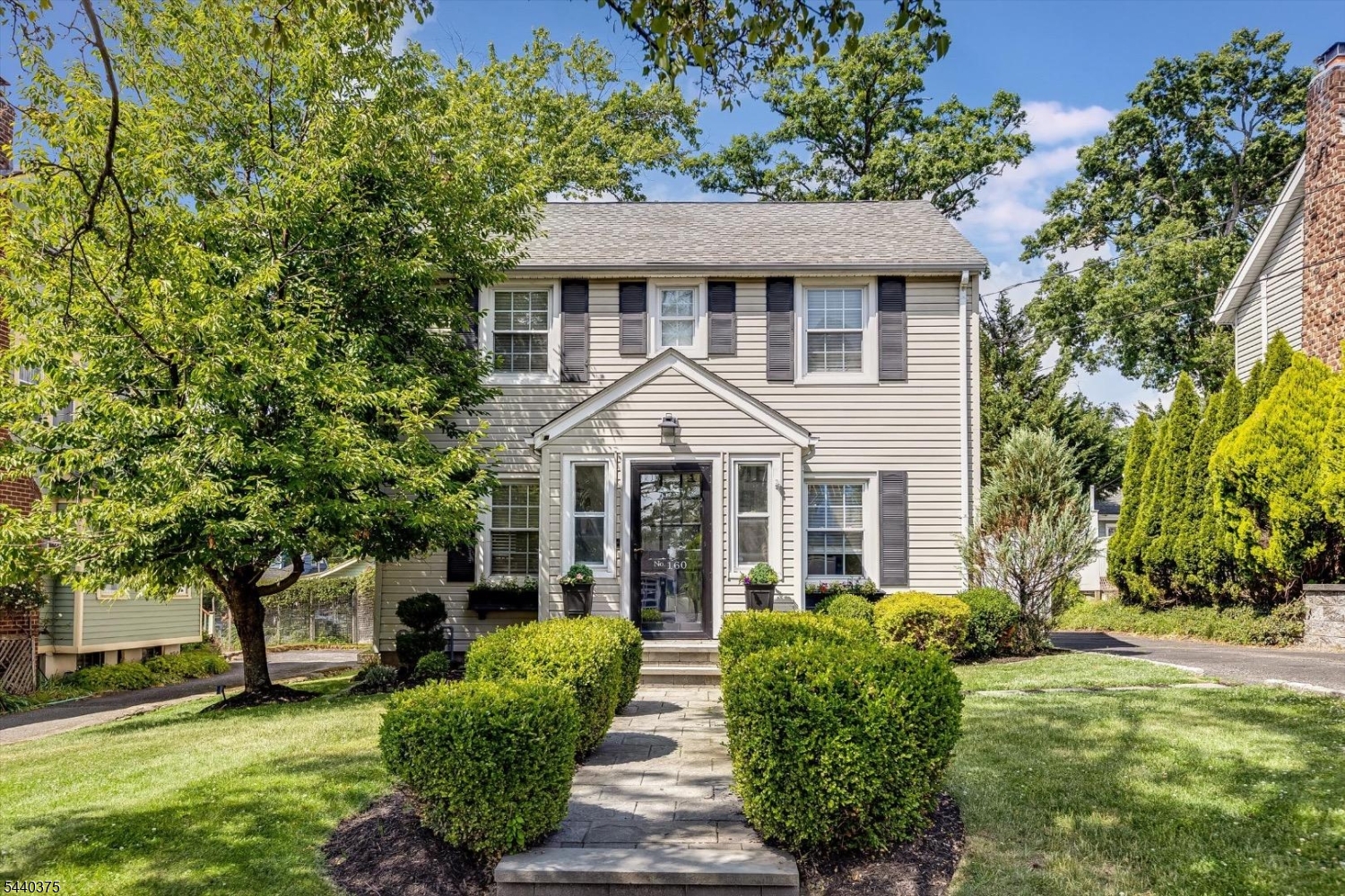 160 Woodland Avenue Verona NJ 07044