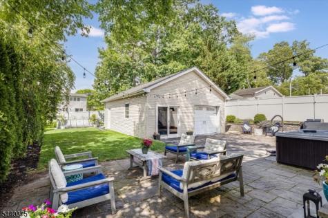 160 Woodland Avenue Verona NJ 07044