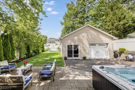 160 Woodland Avenue Verona NJ 07044