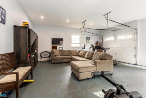 160 Woodland Avenue Verona NJ 07044