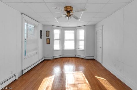 884 S 15th Street Newark NJ 07108