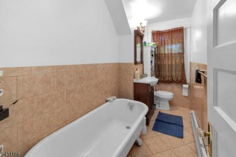884 S 15th Street Newark NJ 07108