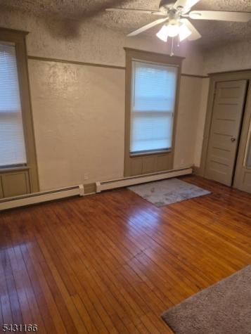884 S 15th Street Newark NJ 07108
