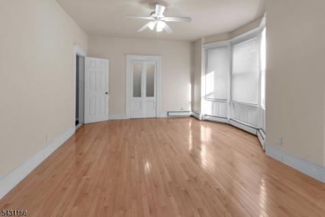 884 S 15th Street Newark NJ 07108