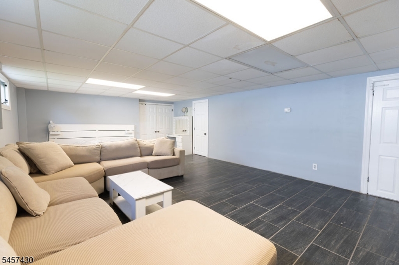 19 Jonquil Circle Woodbridge NJ 08863