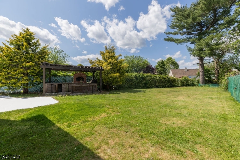 19 Jonquil Circle Woodbridge NJ 08863