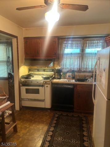 35 Garside Place Clark NJ 07066