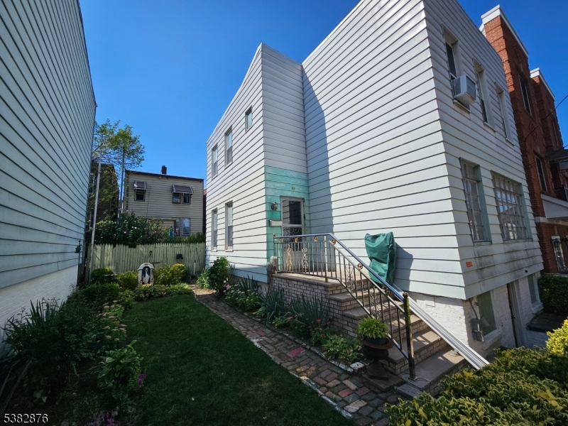 121 De Kalb Avenue Jersey City NJ 07306