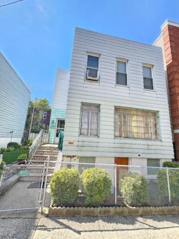 121 De Kalb Avenue Jersey City NJ 07306