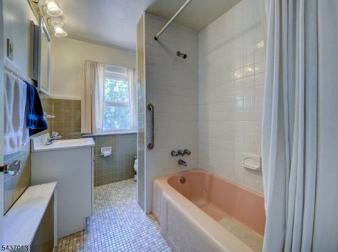 17 E Brown Street Somerville NJ 08876